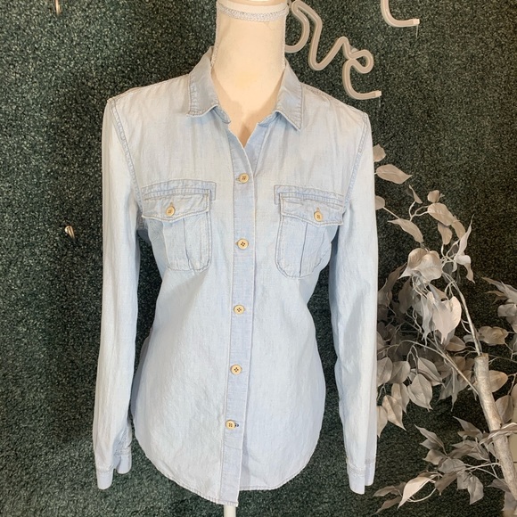 GAP Tops - Gap Chambray Blue Jean Shirt